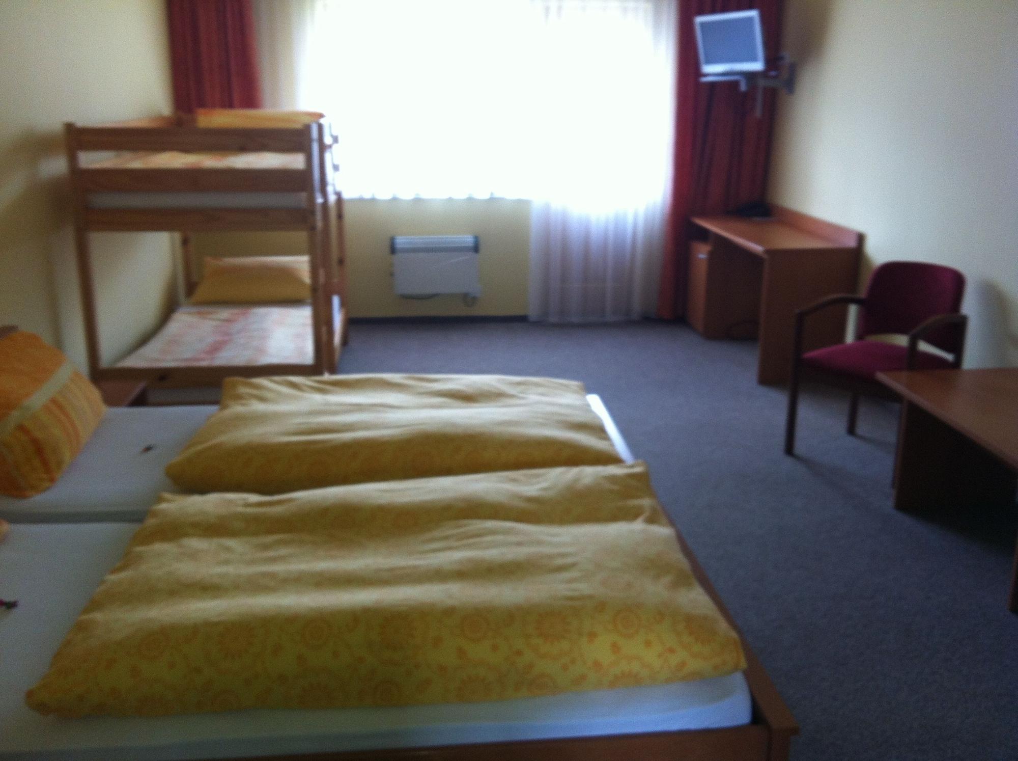 Hotel Resort Stein Cheb Esterno foto