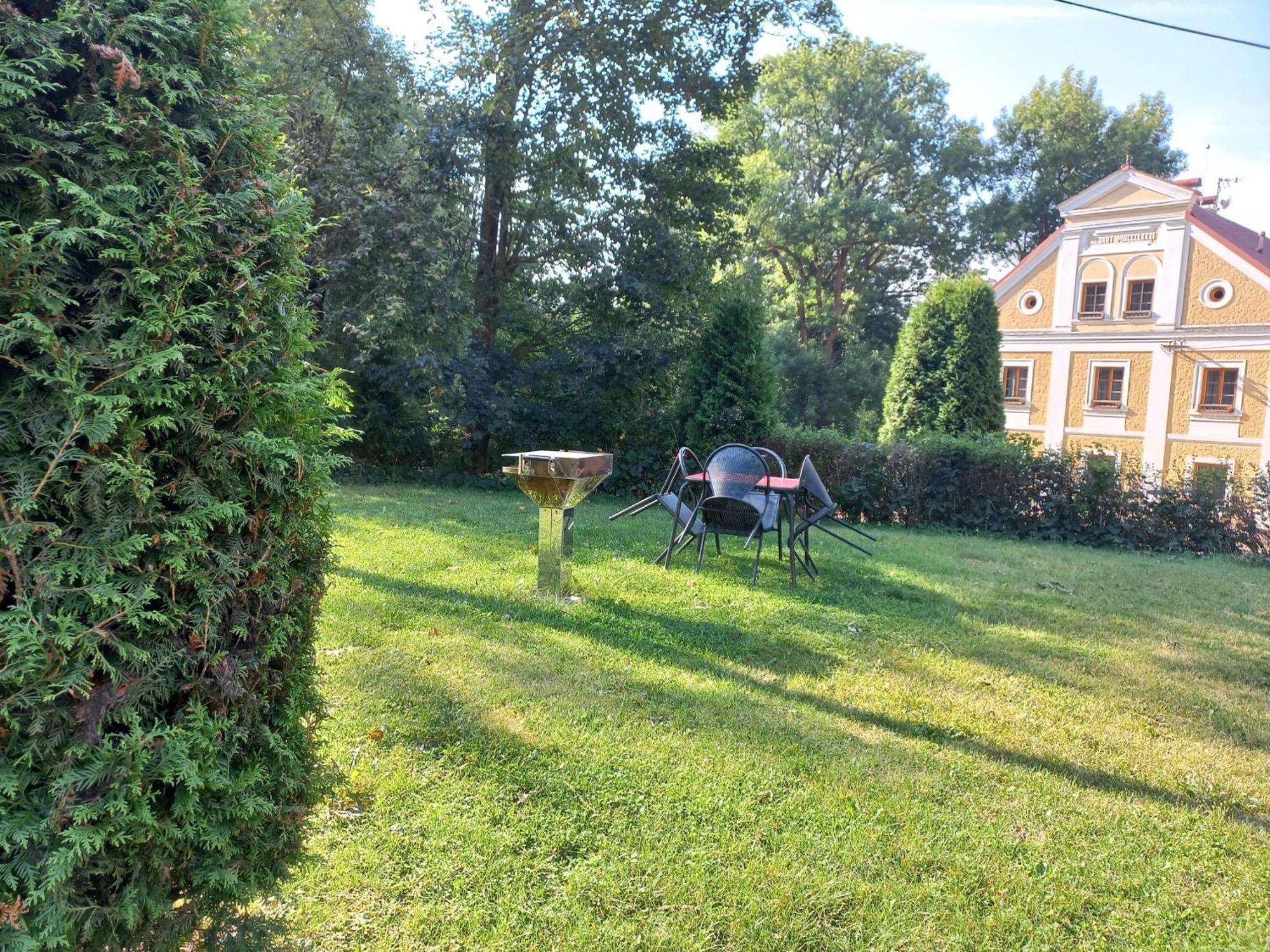 Hotel Resort Stein Cheb Esterno foto