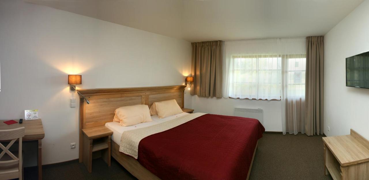 Hotel Resort Stein Cheb Esterno foto